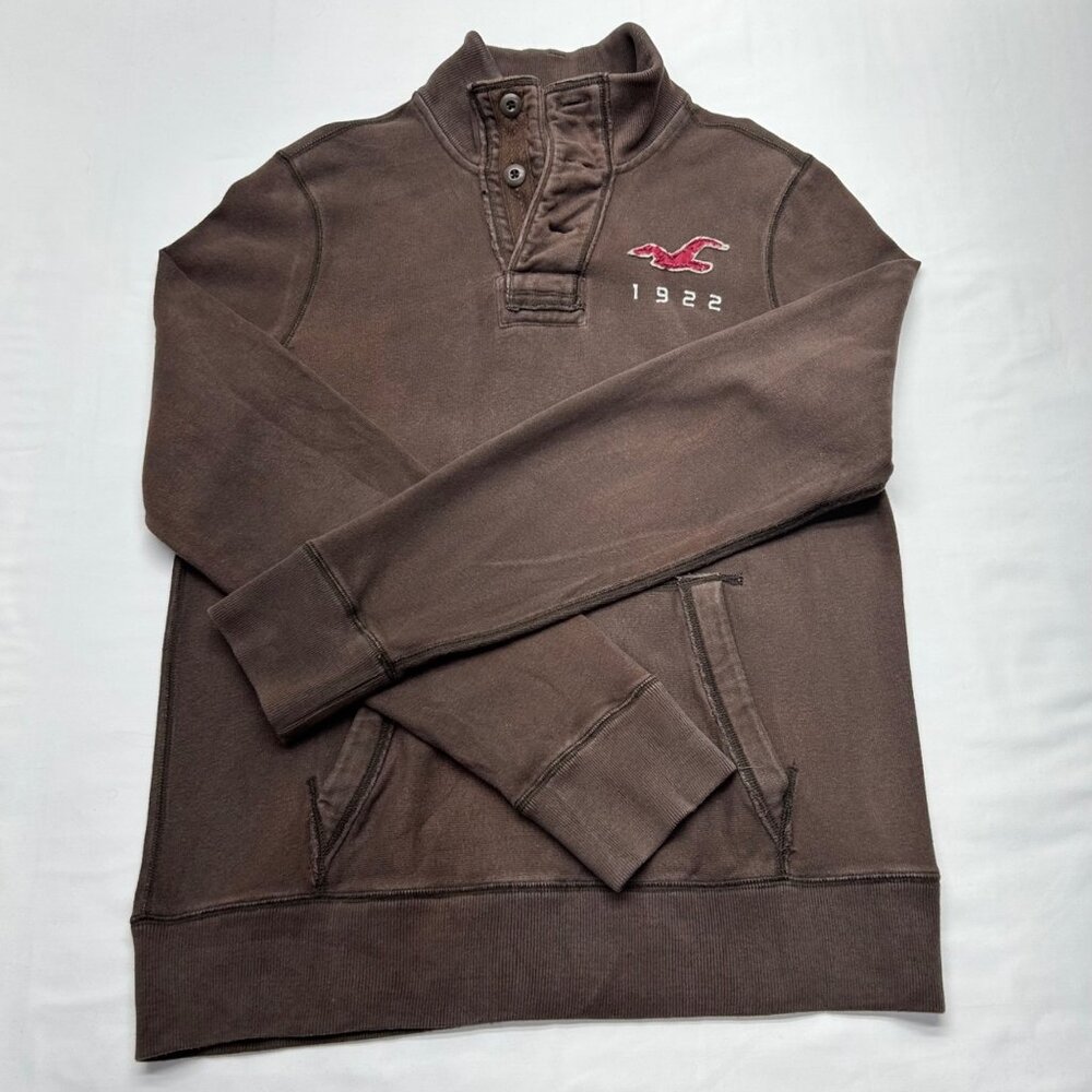 Hollister Y2K Men's Brown Pullover Sweatshirt With Kangaroo Pocket & Embroidered